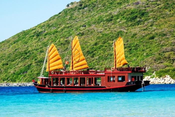 Nha Trang Bay Cruise 1 Day