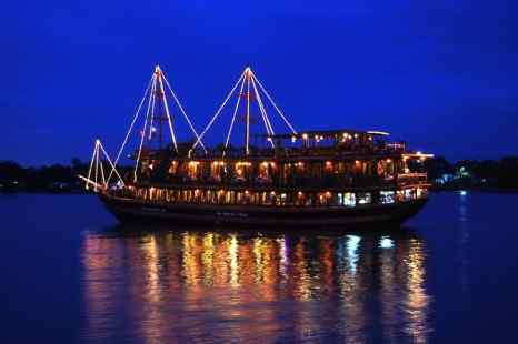 Indochina Queen Dinner Cruise On Saigon River